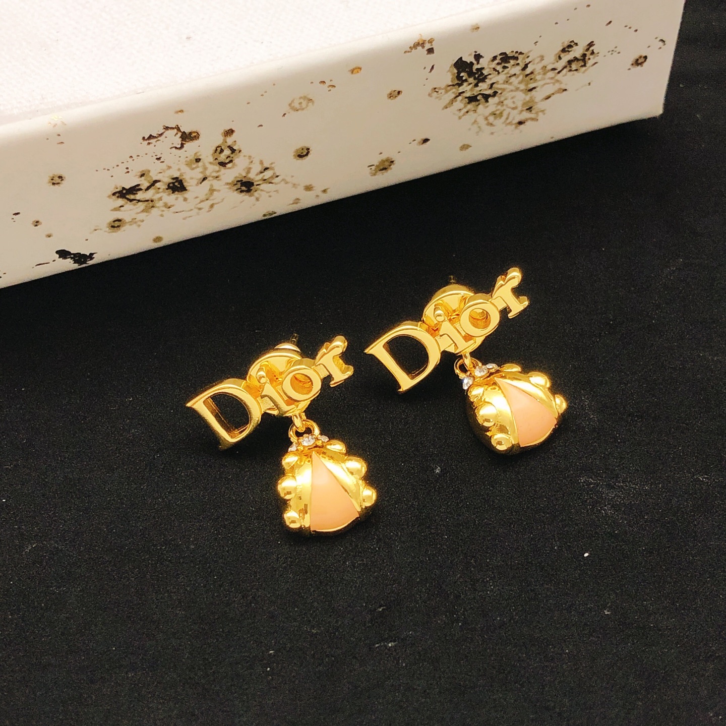 Roger Vivier Haute Couture Haute Joaillerie Fine Jewelry Earrings 3