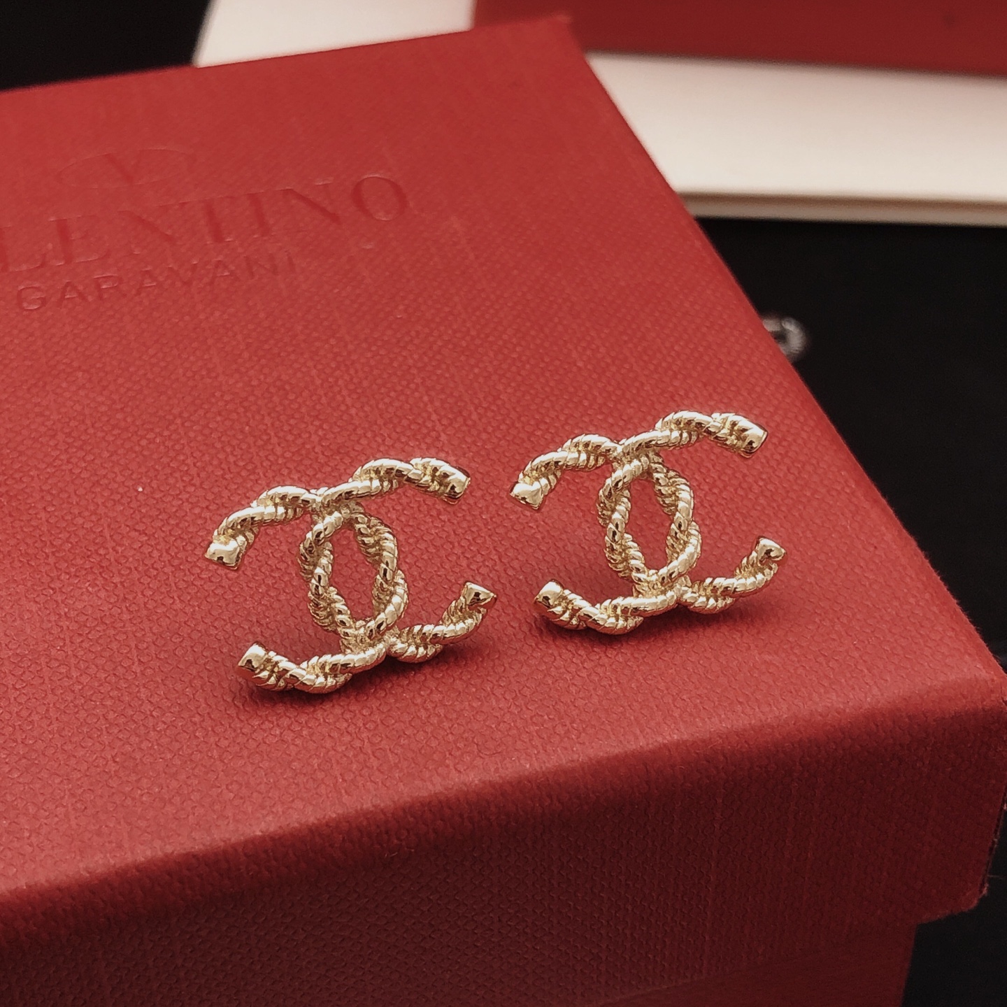 Balenciaga Haute Couture Haute Joaillerie Fine Jewelry Earrings Necklace 4