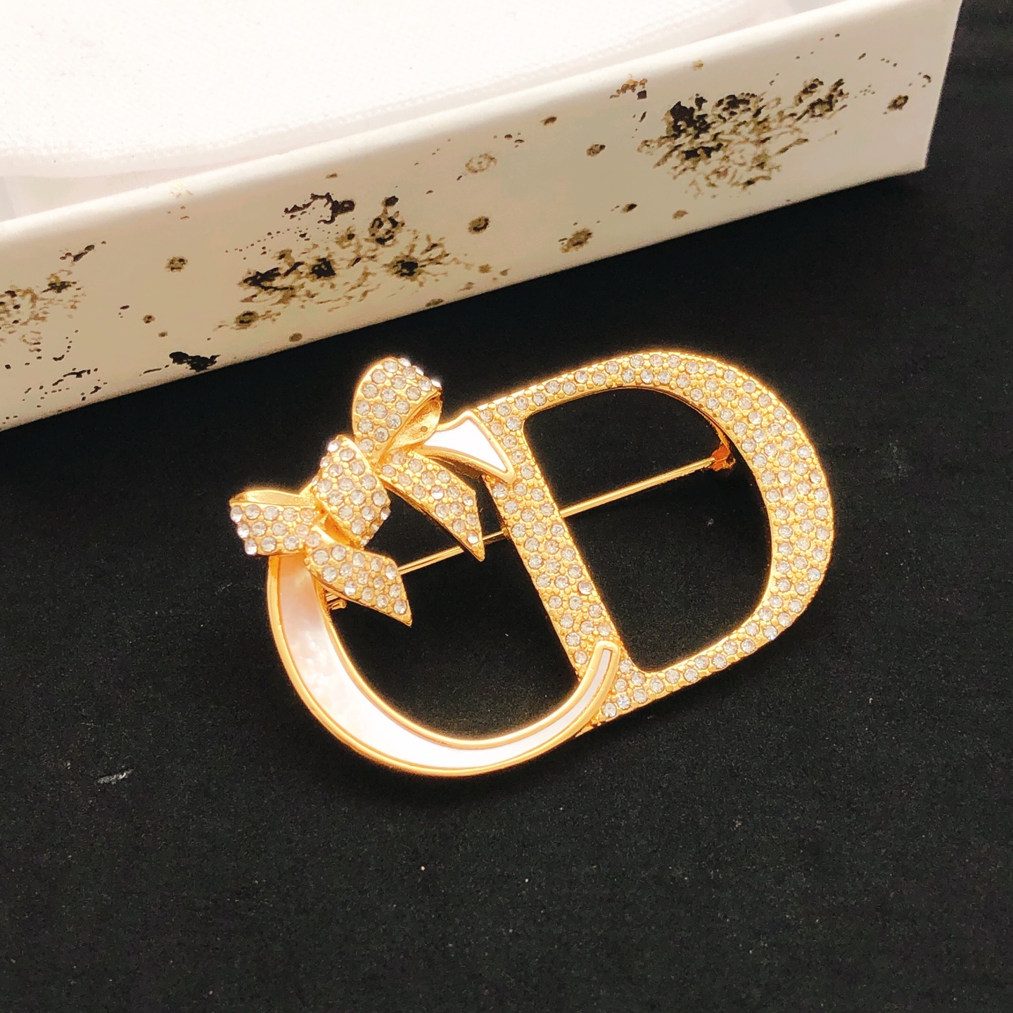 Moynat Haute Couture Haute Joaillerie Fine Jewelry Earrings Necklace 2