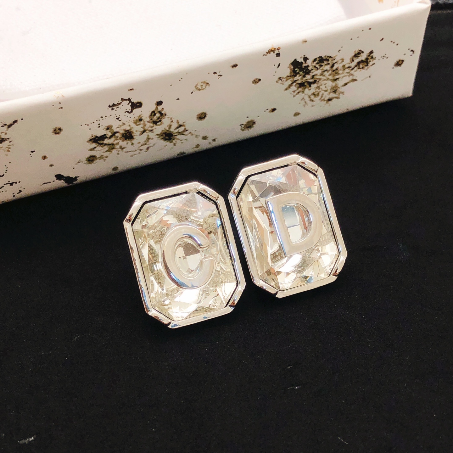 Goyard Haute Couture Haute Joaillerie Fine Jewelry Earrings Necklace 3