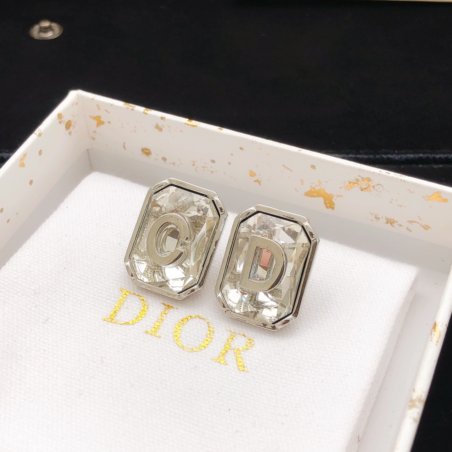 Goyard Haute Couture Haute Joaillerie Fine Jewelry Earrings Necklace 4
