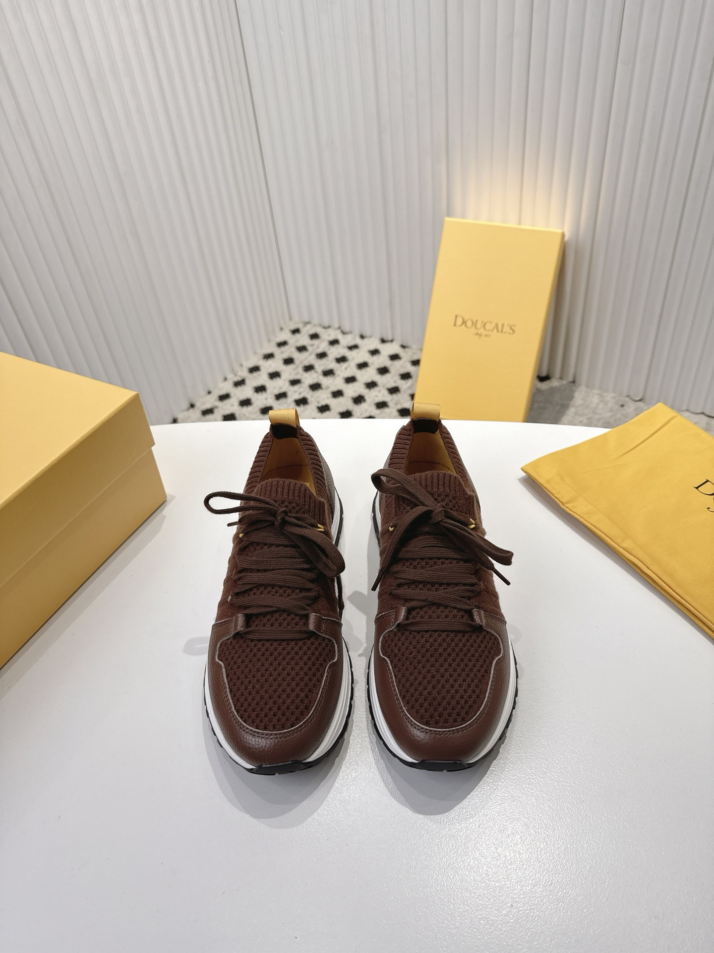 NO:956222,Doucal'S men's knitted lace-up sports fabric original knitted lining original lining sole exclusive original suction mold outsole size 39-46 (45.46 customization is non-returnable and non-exchangeable),19860909Doucal'S男士针织系带运动 面料原版针织 内里原版内里 鞋底独家原版吸模大底 尺码39-46(45.46定制不退不换),,Men's shoes