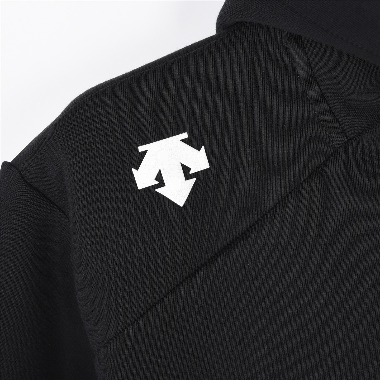 Sudadera con capucha de manga larga DESCENTE