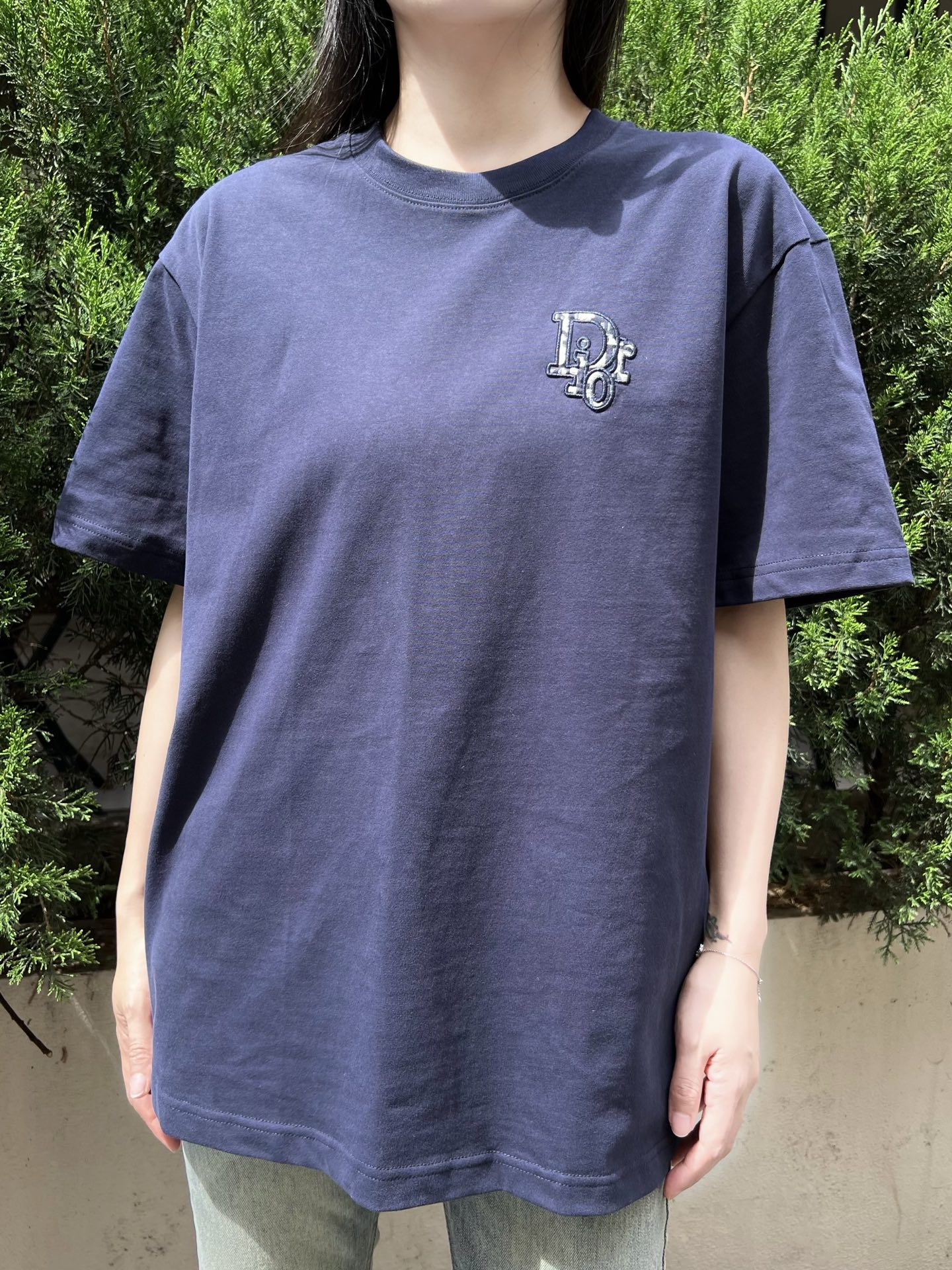 CD老花小标~夏季新款纯棉短袖T恤 高阶松弛感穿搭首选，经典老花小标刺绣，精致不张扬，低调彰显品味。高克