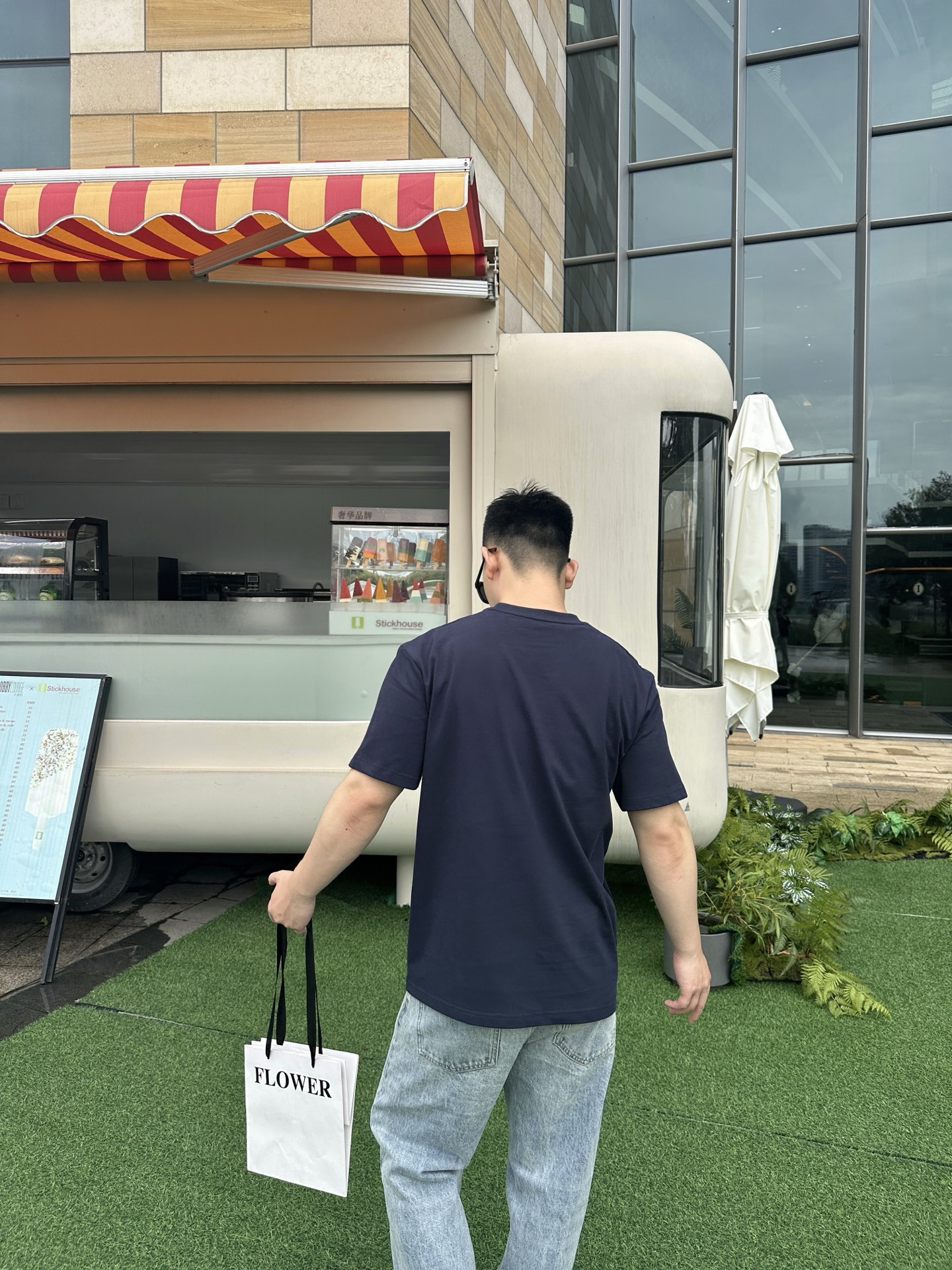 CD老花小标~夏季新款纯棉短袖T恤 高阶松弛感穿搭首选，经典老花小标刺绣，精致不张扬，低调彰显品味。高克