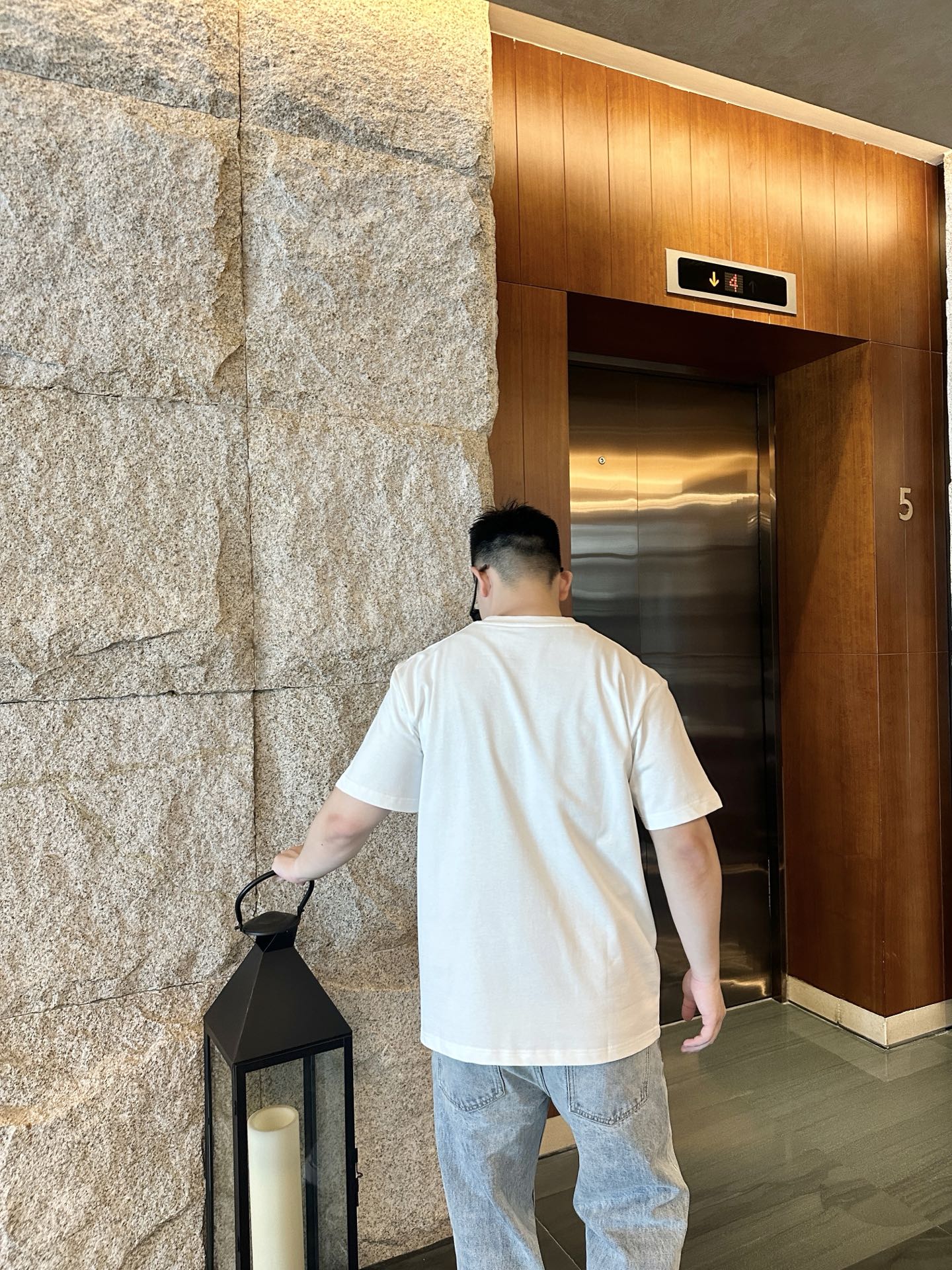 CD老花小标~夏季新款纯棉短袖T恤 高阶松弛感穿搭首选，经典老花小标刺绣，精致不张扬，低调彰显品味。高克