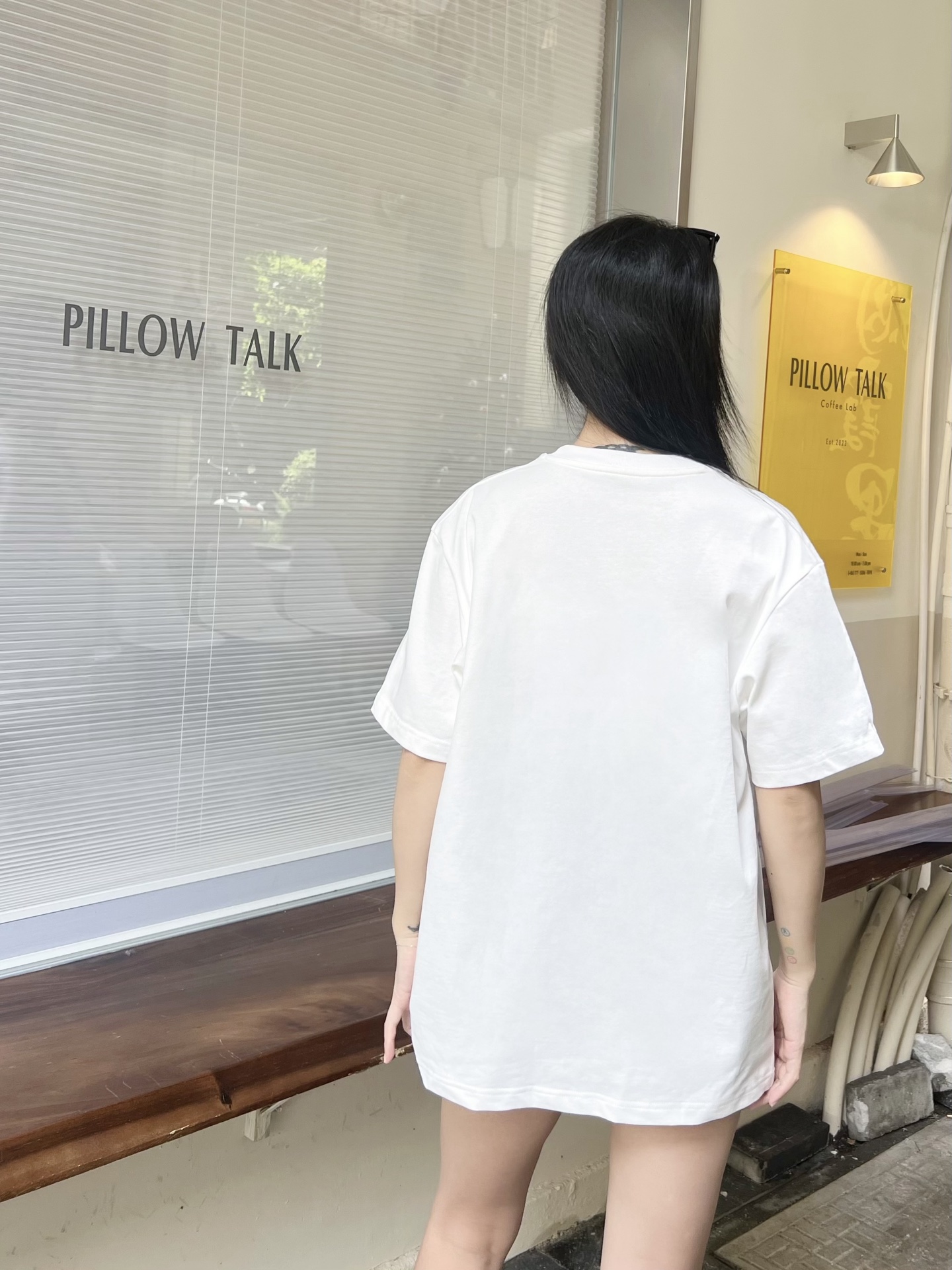 CD老花小标~夏季新款纯棉短袖T恤 高阶松弛感穿搭首选，经典老花小标刺绣，精致不张扬，低调彰显品味。高克