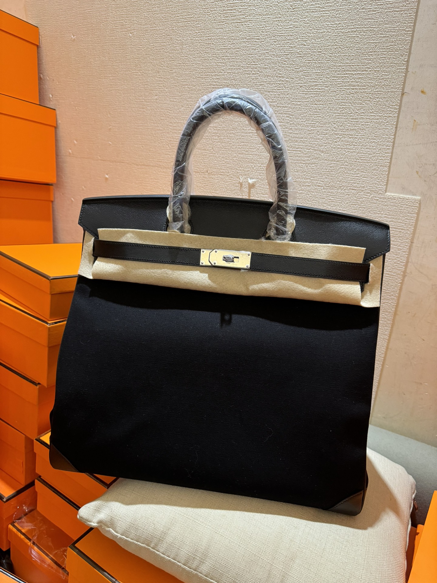 Versace Classic Handcrafted Luxury Leather Shoulder Bag Ref