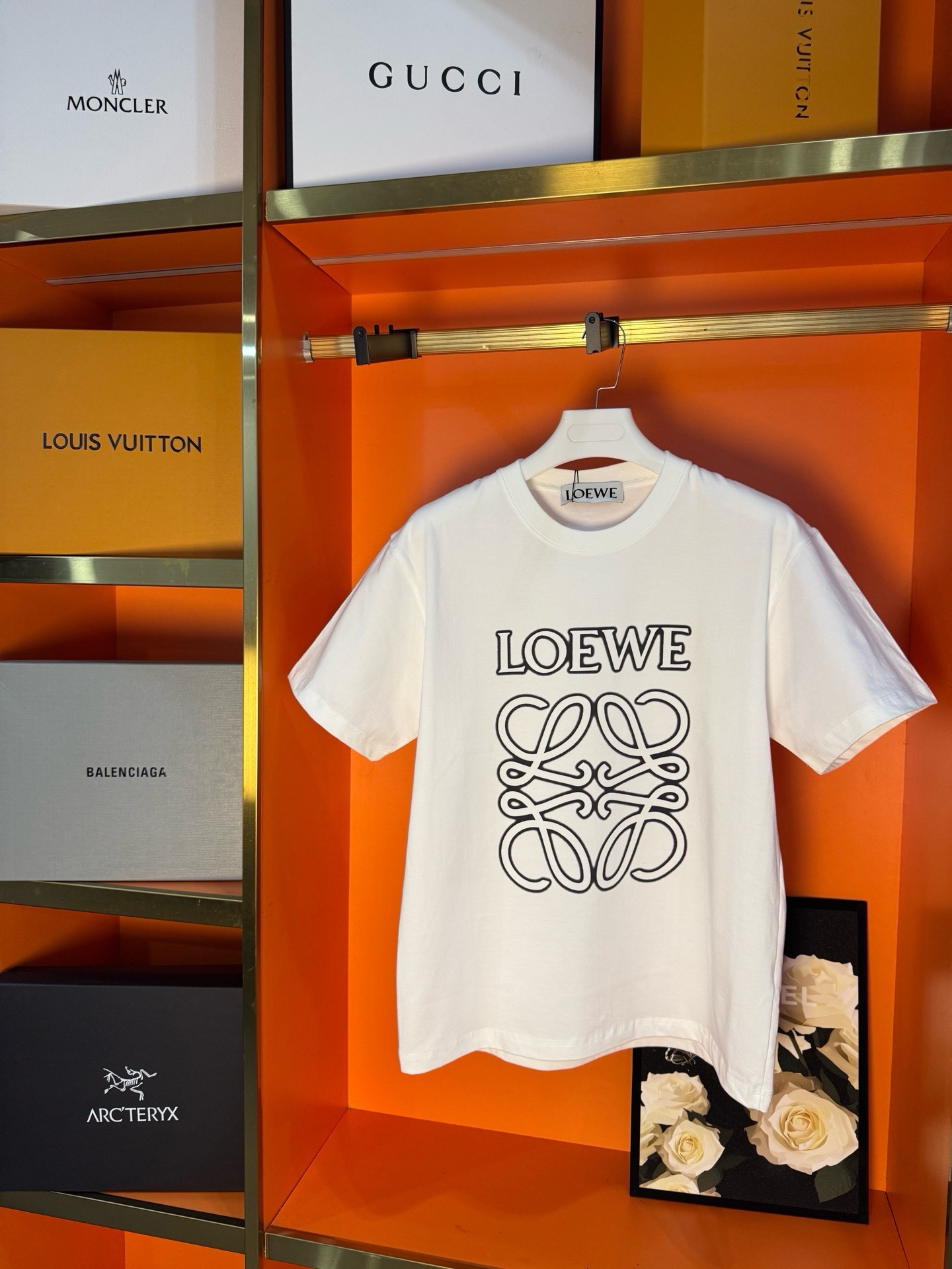 P85 foto colgada versión tope LOEWE #0373 nueva camiseta de manga corta con logo de letras impreso de la colección de p…