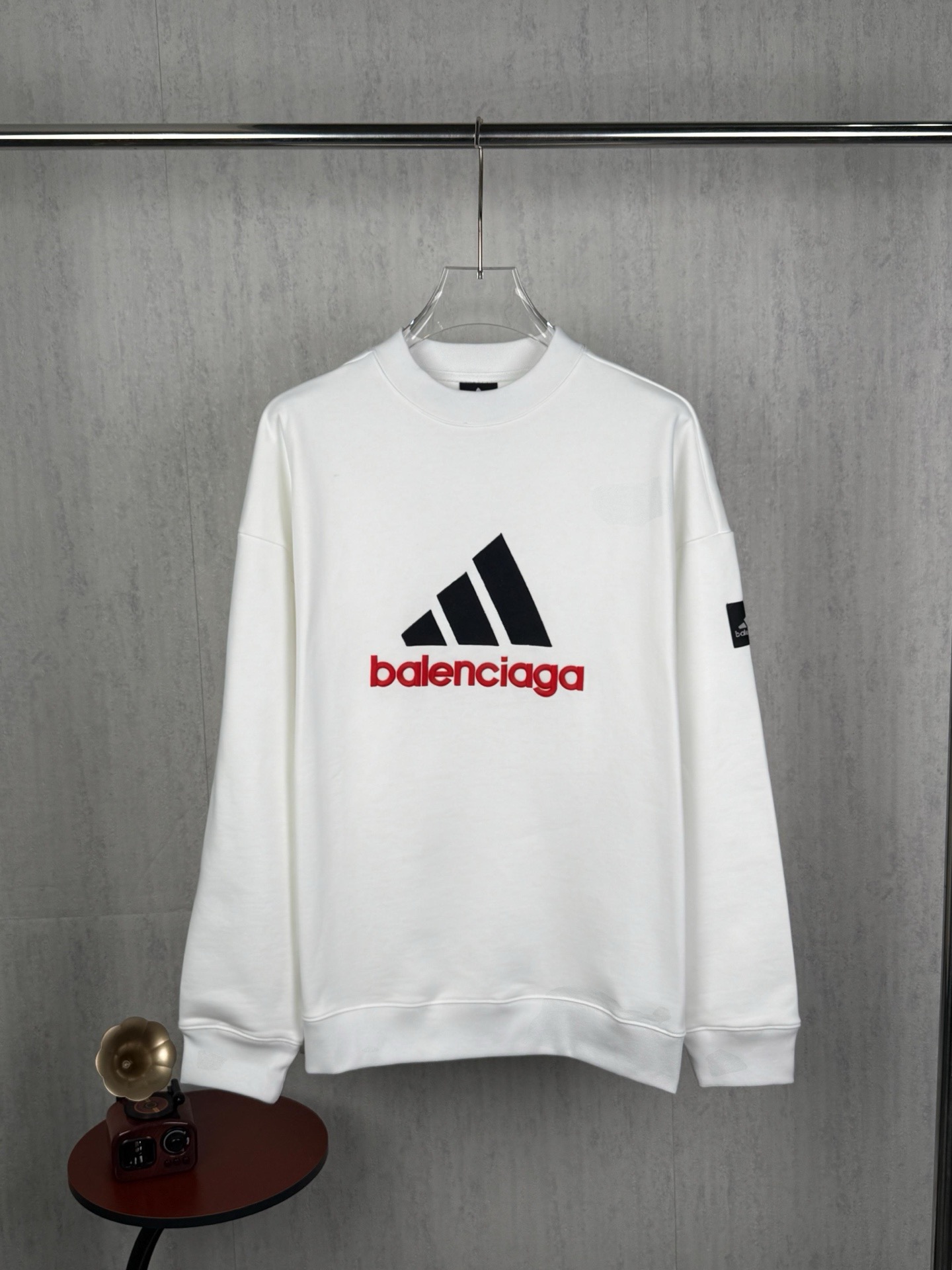 P155 Foto real versión superior BALENCIAGA #1004 El estilo clásico de manga corta de marca compartida es una opción ren…