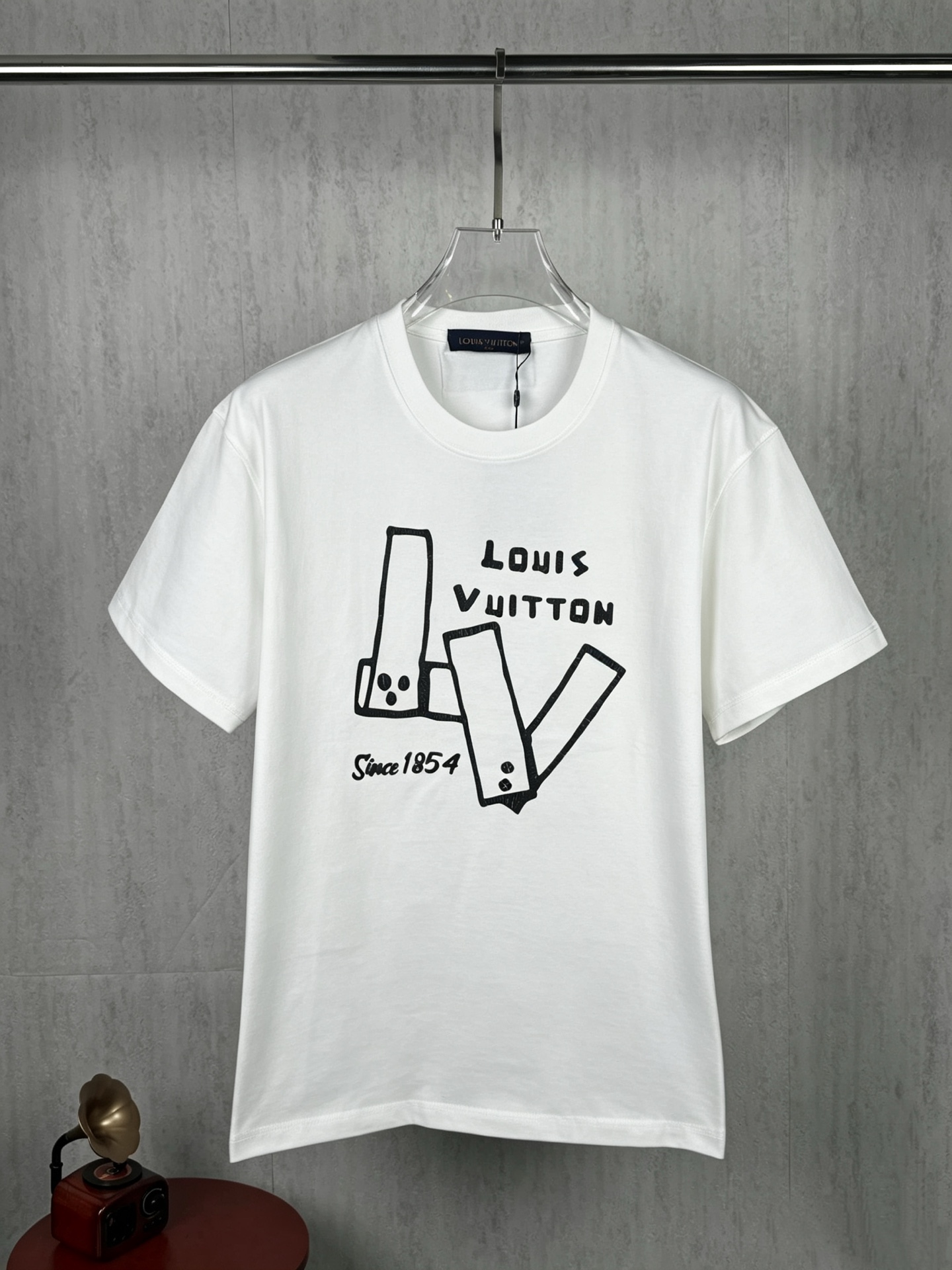 P70 foto colgada, versión superior Louis Vuitton LV #0061, nuevo producto sincronizado con la tienda, camiseta de manga…