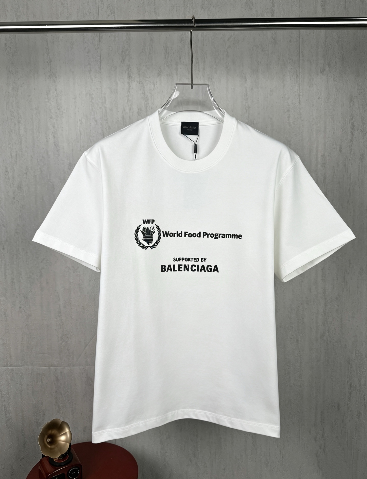 Imagen colgante P70 versión superior BALENCI*GA Balenciaga #0040 Manga corta Balenciaga Manga corta de marca compartida…