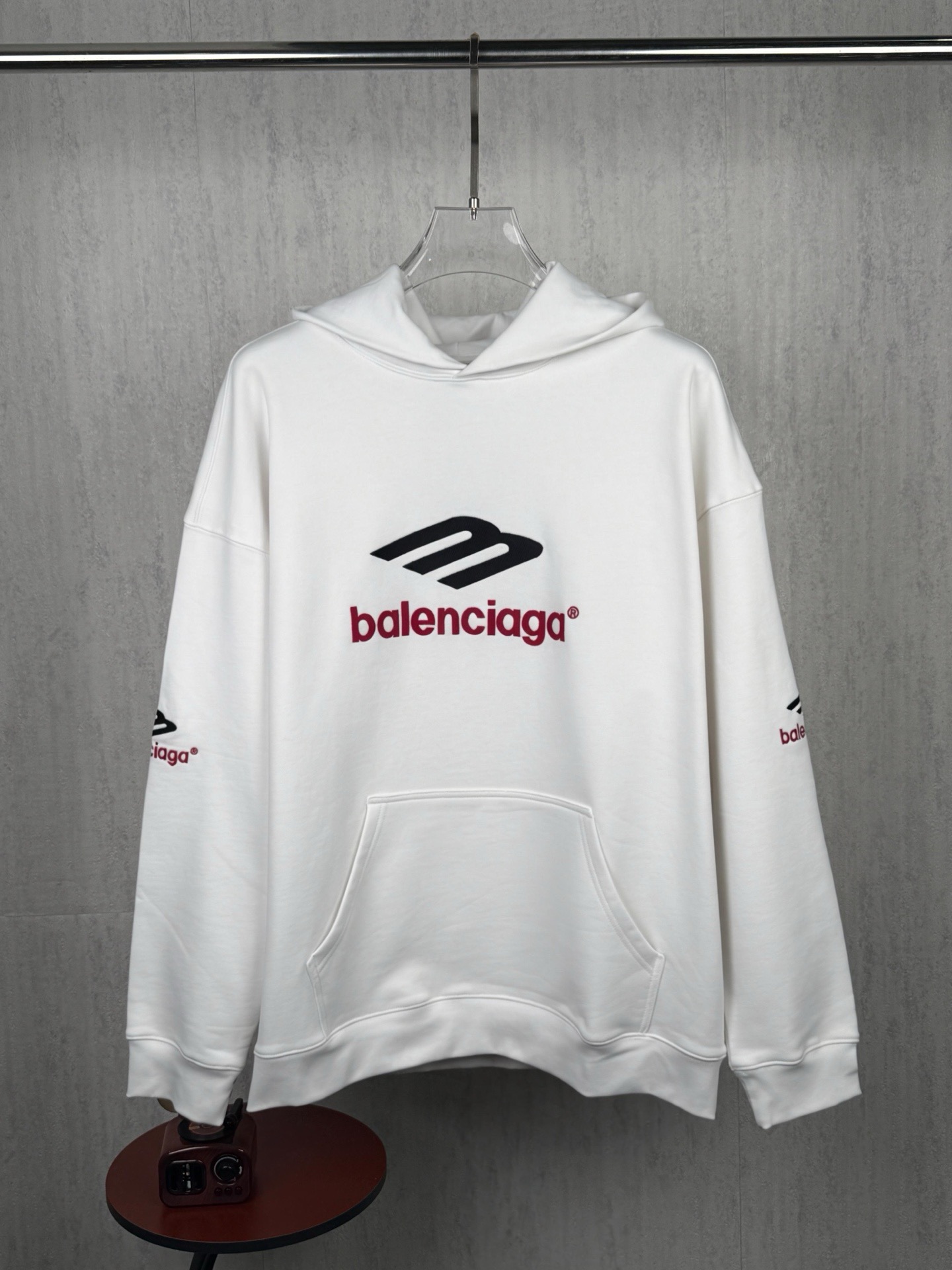 P165 Foto real, versión superior BALENCIAGA #1013 3B grande M sudadera totalmente bordada con letras en la parte delant…