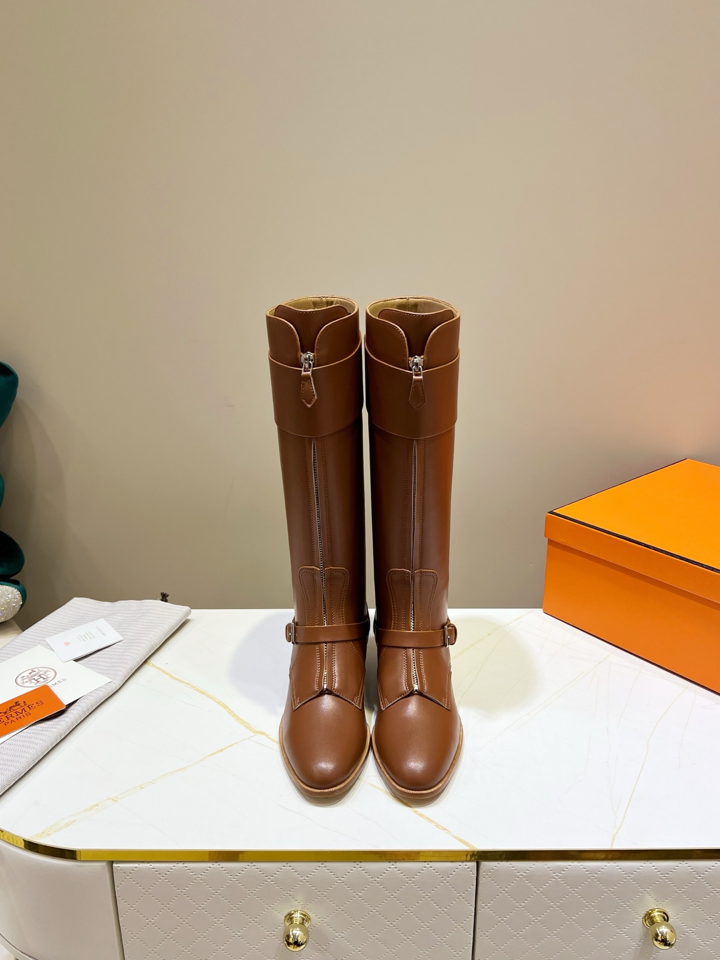 NO:535495,, Hermes classic boots top version!  Original development, upper cowhide, inner cowhide, leather pad, outsole, Italian genuine leather, outsole, size 34-42 (Note 34 41 42 size custom made, no return or exchange) Packaging configuration original packaging!  ,boots,hermes,boots,cowhide,Leather soles19860909,爱马仕经典长靴顶级版本！原版开发 鞋面牛皮 内里牛皮里 牛皮垫 大底意大利真皮大底 码数34-42（注34 41 42码定做 不退换） 包装配置原版包装！,靴子,hermes,boots,cowhide,Leather soles,Women's Shoes