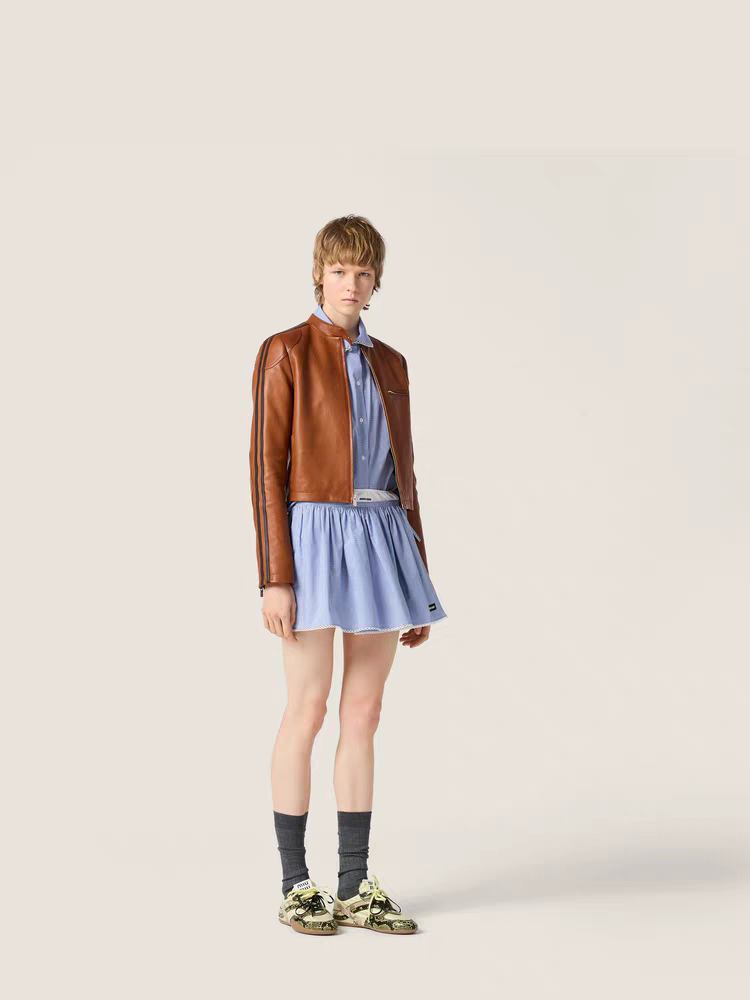 NO:893462,[Love] New style [Love]! The latest MIU 26NEW logo doll collar plaid shirt and skirt college style suit. Short-sleeved shirt + fine plaid lace skirt. Size XS SML.,,miumiu,skirts,shirts,T-shirt,19860909[爱心]新款[爱心]!最新MIU 26NEW 徽标娃娃领格纹衬衫半裙学院风套装.短袖衬衫+细格纹花边半裙.尺码XS SML.,,miumiu,skirts,shirts,T-shirt,,Women's clothing