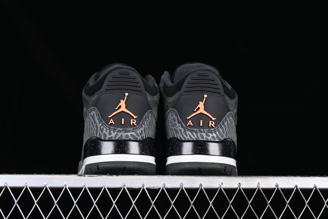 💰190真标💰280公司级💰380纯原💰480顶级
Air Jordan 3 Retro "Fear" AJ3 乔3恐惧 深灰 CT8532-080
#鞋款采用全橙色和黑色配色方案,采用优质深灰色翻毛皮鞋面,后跟黑色和白色斑点中底,搭配黑色橡胶外底,特别是橙色撞色设计突出了鞋款的亮点
尺码:40 40.5 41 42 42.5 43 44 44.5 45 46 47.5 WME5