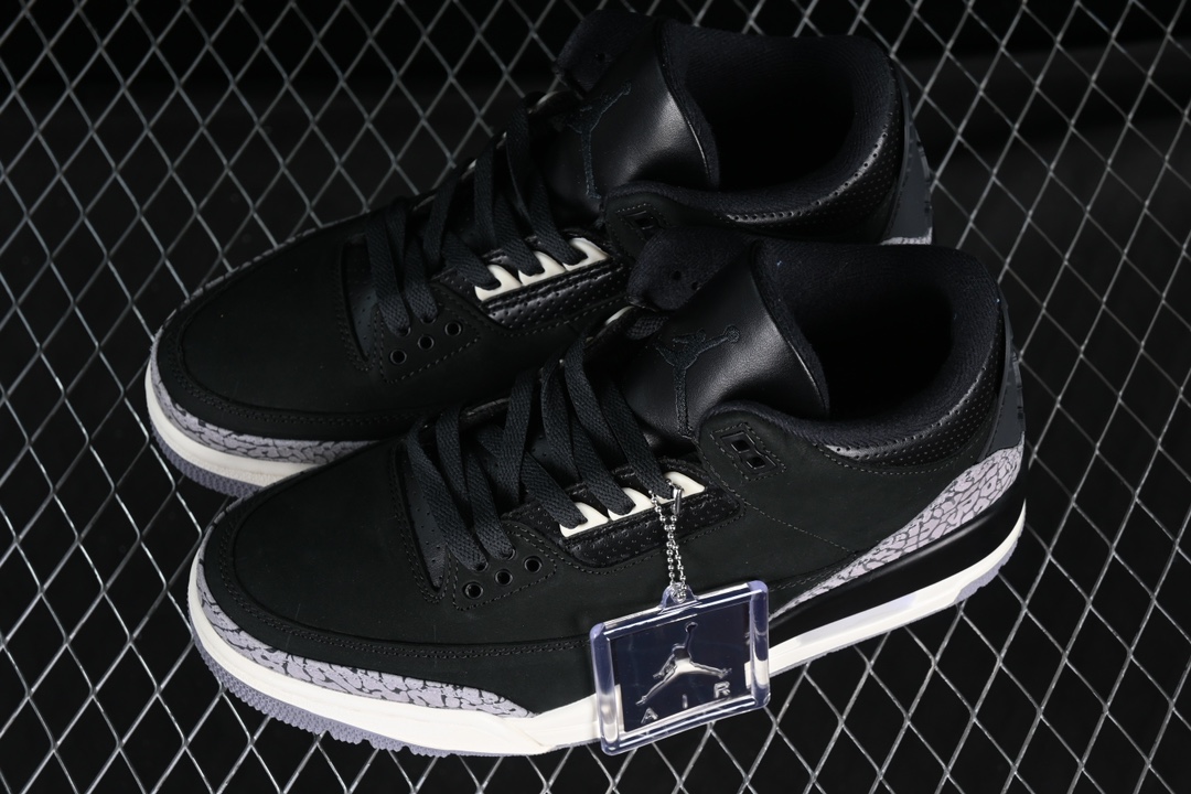 💰190真标💰280公司级💰380纯原
Air Jordan 3 Retro "Off Noir" AJ3 乔3做旧黑水泥 CK9246-001
#鞋身整体以大面积黑色麂皮覆盖,标志性的大象纹也同样得以保留。鞋带孔、鞋舌等细节部分采用水泥灰点缀,整体颜值与AJ3 "黑水泥"十分相似!
#此外在鞋帮、中底部分均已米白色呈现,营造出独特的氧化效果,年代感十足!
尺码:36 36.5 37.5 38 38.5 39 40 40.5 41 42 42.5 43 44 44.5 45 46 47.5 LTE5