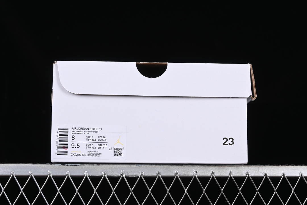 特价🉐️280
Air Jordan 3 "Lucky Green" AJ3 乔3绿水泥 CK9246-136
#鞋款以白色、幸运绿、校园红、水泥灰为主色调,采用白色皮革底座,搭配经典爆裂纹和绿色增加对比度。搭载红色飞人LOGO鞋舌,呈现OG外观。
尺码:40 40.5 41 42 42.5 43 44 44.5 45 46 47.5 3.D4