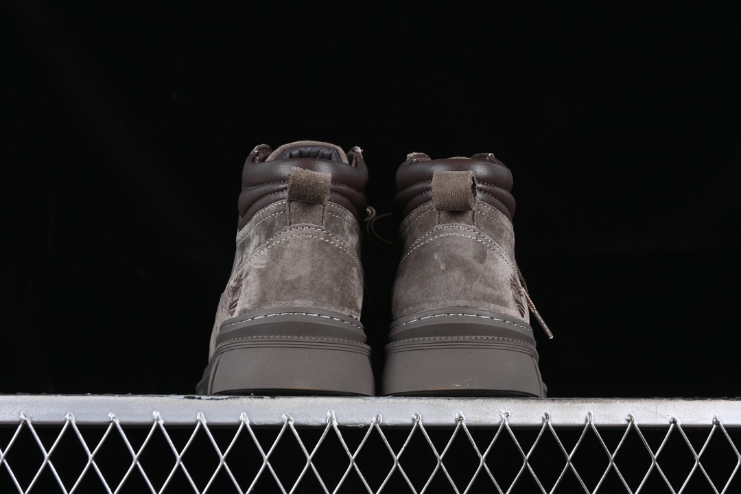 💰320纯原
Timberland 添柏岚/天伯伦户外中帮休闲鞋系列 TB10077黑色
#广东大厂品质,原盒原包装,面料采用意大利,顶级磨砂细纹牛皮,搭配防臭防腐真皮乳胶鞋垫,给您完美的穿着体验,质量考究耐穿
尺码:39 40 41 42 43 44 皮鞋码 MBE5