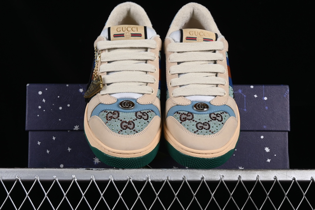 💰190真标💰280公司级💰380纯原💰520顶级
Gucci Distressed Screener Sneaker 古驰小脏鞋系列 经典原型复古百搭做旧老爹板鞋 9Y9209443
#独家定制代购版 海外专供批次 原厂订单 目前市面最强 全身20几个细节点全部做到一致还原
#官网同步最新满天星礼盒全套包装 高端零售海外实体专供 混卖版 渠原道装 原版做旧 右脚鞋侧嵌入NFC防伪芯片装置+鞋盒标二唯码扫描 秒进官网
#原装意大利进口 里外全皮 全套包装 全头层顶级软牛皮 广东代工出品 原档原标原盒 随意对比任何版本
尺码:35 36 37 38 39 40 41 42 43 44 MBJ0
