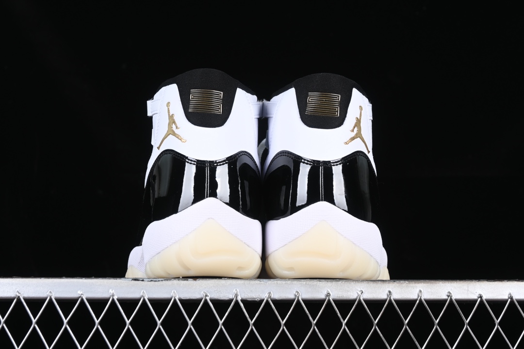 特价 OG版 Air Jordan 11 