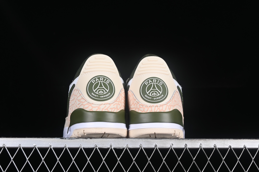 💰200真标💰240公司级💰280纯原
Air Jordan Legacy AJ312 Low 龙年限定 魔术贴三合一板鞋 FZ4358-100
尺码:36 36.5 37.5 38 38.5 39 40 40.5 41 42 42.5 43 44 44.5 45 46 G.C3