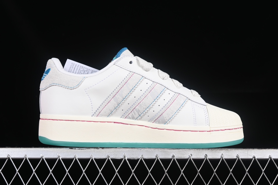 特价🉐💰180
Ad Originals Superstar XLG ID1140 CNY龙年限定厚底贝壳头休闲板鞋
#24官方新款 特殊鞋盒 原鞋开发 正确版型 原材原料 全鞋采用原厂SD皮料 重资打造 诠释最高工艺
#沿袭标志性贝壳头设计 增高大底 采用头层皮质鞋面搭配双鞋舌设计 后跟孔雀蓝刺绣Logo以及透明果冻底设计 细节满满
尺码:35 36 36.5 37.5 38 38.5 39 40 40.5 41 42 42.5 43 44 44.5 45 46 F.C3