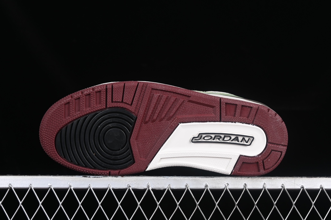 💰200真标💰240公司级💰280纯原
Air Jordan Legacy AJ312 Low 龙年限定 魔术贴三合一板鞋 FZ5047-120
#抄底价跑量专供 头层皮鞋头材料打造 版型皮料与官方一致 断码补货快 长期供应
尺码:35.5 36 36.5 37.5 38 38.5 39 40 40.5 41 42 42.5 43 44 44.5 45 46 B.D4