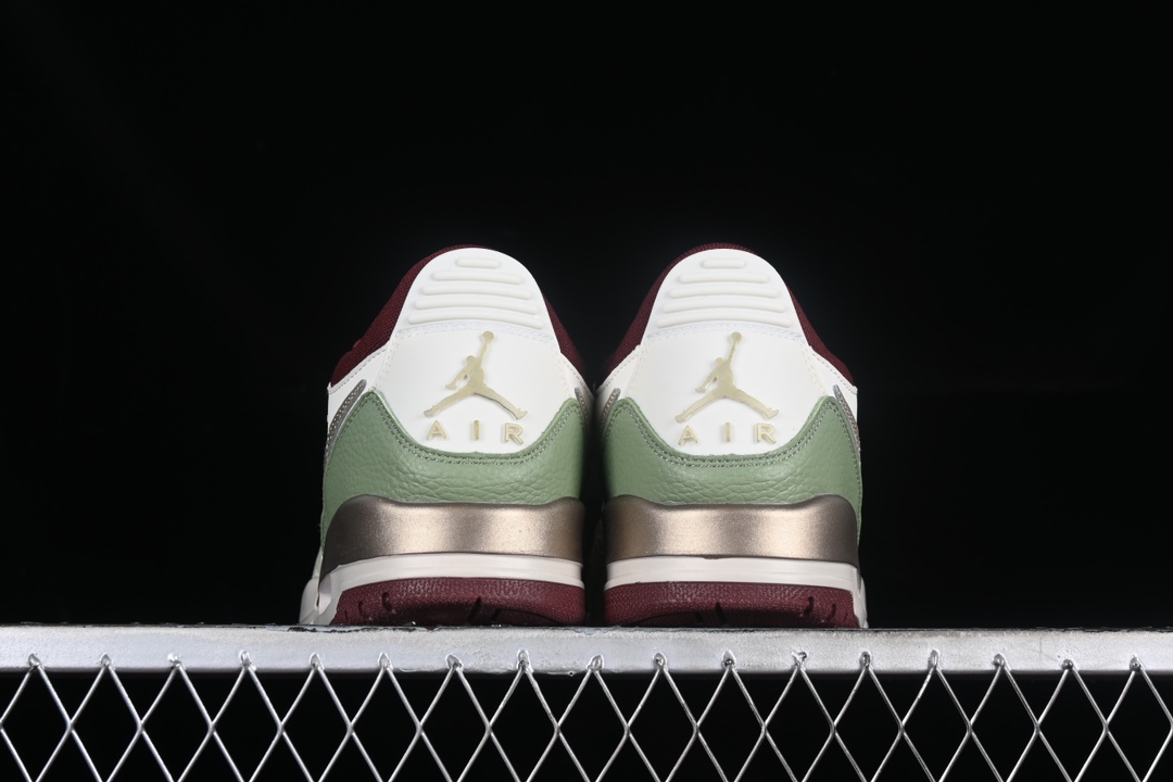 💰200真标💰240公司级💰280纯原
Air Jordan Legacy AJ312 Low 龙年限定 魔术贴三合一板鞋 FZ5047-120
#抄底价跑量专供 头层皮鞋头材料打造 版型皮料与官方一致 断码补货快 长期供应
尺码:35.5 36 36.5 37.5 38 38.5 39 40 40.5 41 42 42.5 43 44 44.5 45 46 B.D4