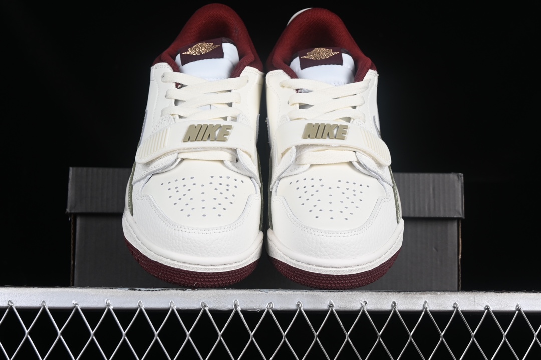 💰200真标💰240公司级💰280纯原
Air Jordan Legacy AJ312 Low 龙年限定 魔术贴三合一板鞋 FZ5047-120
#抄底价跑量专供 头层皮鞋头材料打造 版型皮料与官方一致 断码补货快 长期供应
尺码:35.5 36 36.5 37.5 38 38.5 39 40 40.5 41 42 42.5 43 44 44.5 45 46 B.D4