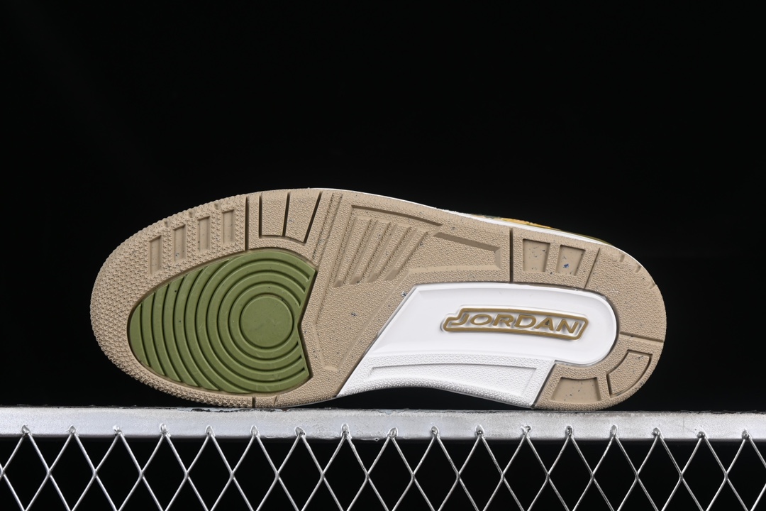 💰200真标💰240公司级💰280纯原
Air Jordan Legacy AJ312 Low 龙年限定 魔术贴三合一板鞋 DX9260-001
#抄底价跑量专供 头层皮鞋头材料打造 版型皮料与官方一致 断码补货快 长期供应
尺码:35.5 36 36.5 37.5 38 38.5 39 40 40.5 41 42 42.5 43 44 44.5 45 46 B.D4