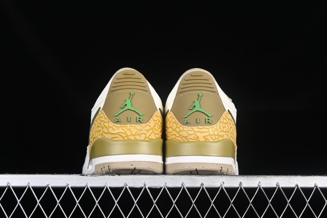 💰200真标💰240公司级💰280纯原
Air Jordan Legacy AJ312 Low 龙年限定 魔术贴三合一板鞋 DX9260-001
#抄底价跑量专供 头层皮鞋头材料打造 版型皮料与官方一致 断码补货快 长期供应
尺码:35.5 36 36.5 37.5 38 38.5 39 40 40.5 41 42 42.5 43 44 44.5 45 46 B.D4