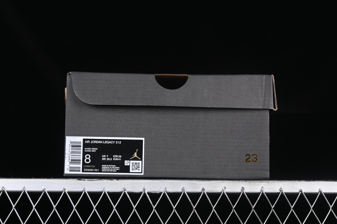 💰200真标💰240公司级💰280纯原
Air Jordan Legacy AJ312 Low 龙年限定 魔术贴三合一板鞋 DX9260-001
#抄底价跑量专供 头层皮鞋头材料打造 版型皮料与官方一致 断码补货快 长期供应
尺码:35.5 36 36.5 37.5 38 38.5 39 40 40.5 41 42 42.5 43 44 44.5 45 46 B.D4