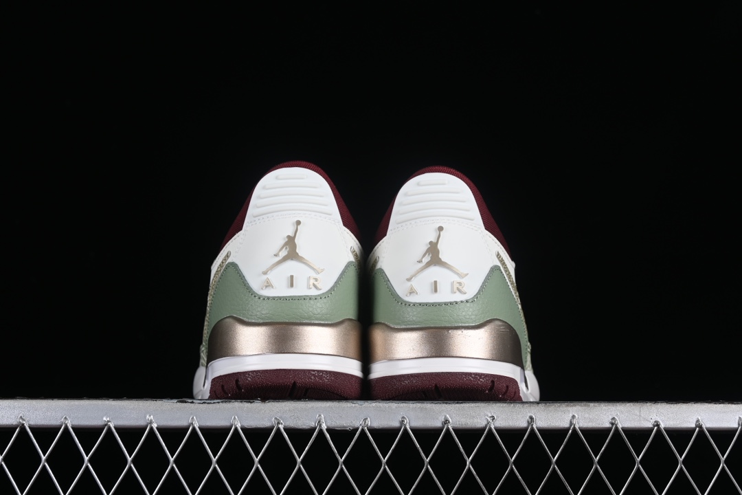 💰200真标💰240公司级💰280纯原
Air Jordan Legacy AJ312 Low 龙年限定 头层 魔术贴三合一板鞋 FZ5047-120
尺码:36 36.5 37.5 38 38.5 39 40 40.5 41 42 42.5 43 44 44.5 45 46 ZZC3