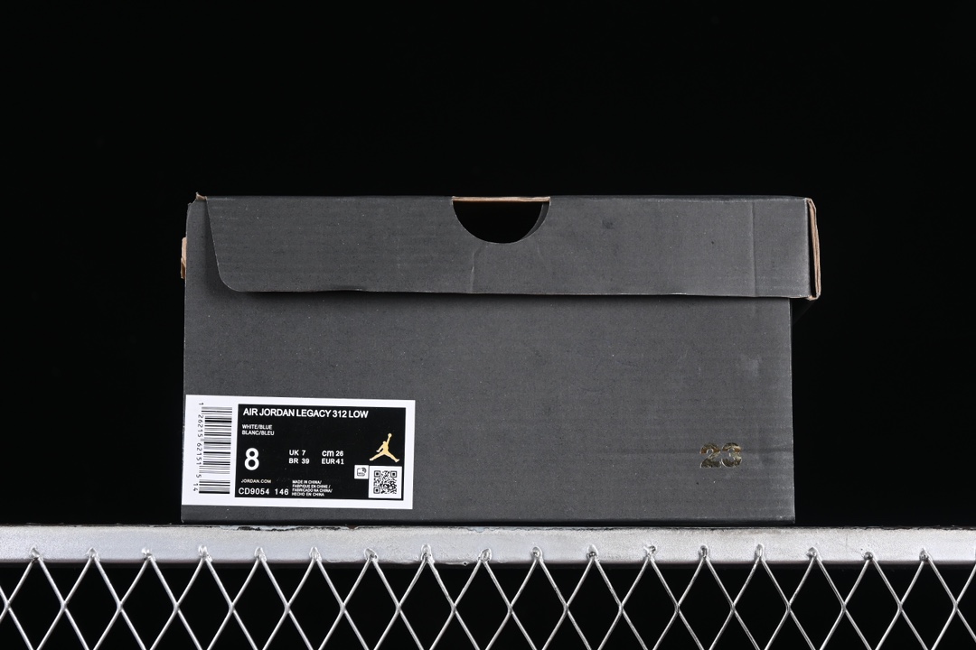 💰200真标💰240公司级💰280纯原
Air Jordan Legacy AJ312 Low 魔术贴三合一板鞋 CD9054-146
尺码:36 36.5 37.5 38 38.5 39 40 40.5 41 42 42.5 43 44 44.5 45 46 47.5 G.C3