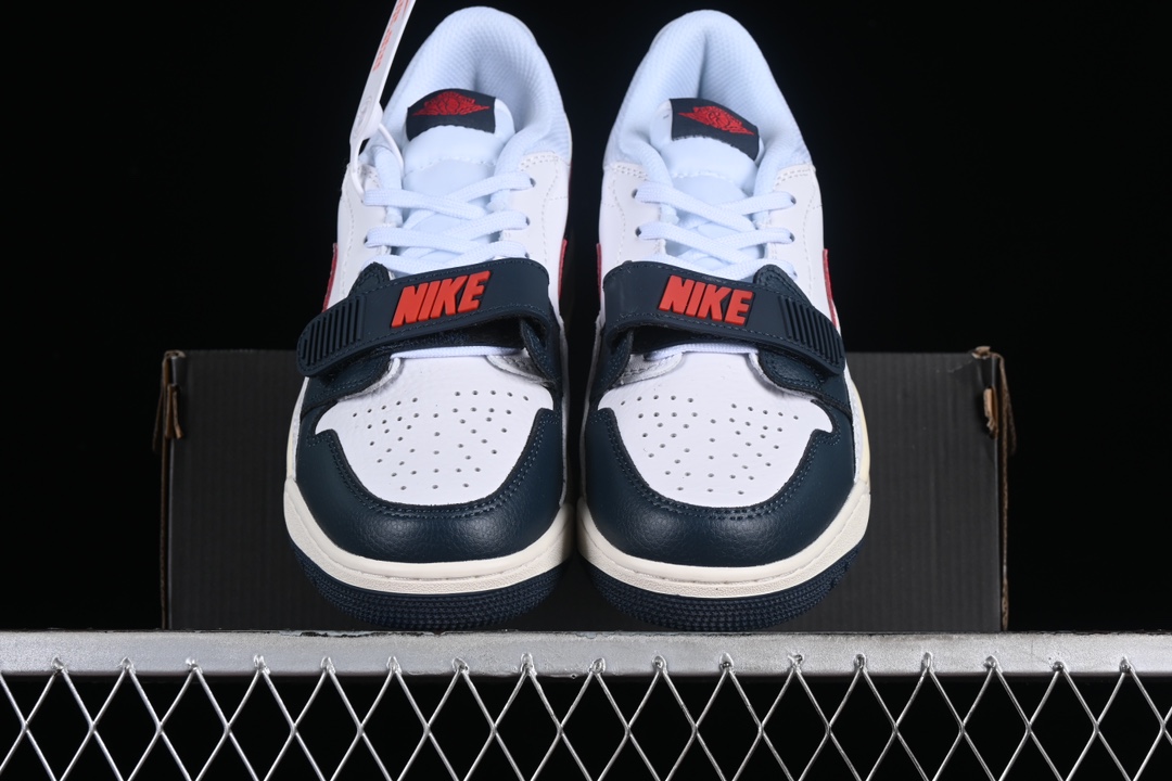 💰200真标💰240公司级💰280纯原
Air Jordan Legacy AJ312 Low 魔术贴三合一板鞋 CD9054-146
尺码:36 36.5 37.5 38 38.5 39 40 40.5 41 42 42.5 43 44 44.5 45 46 47.5 G.C3
