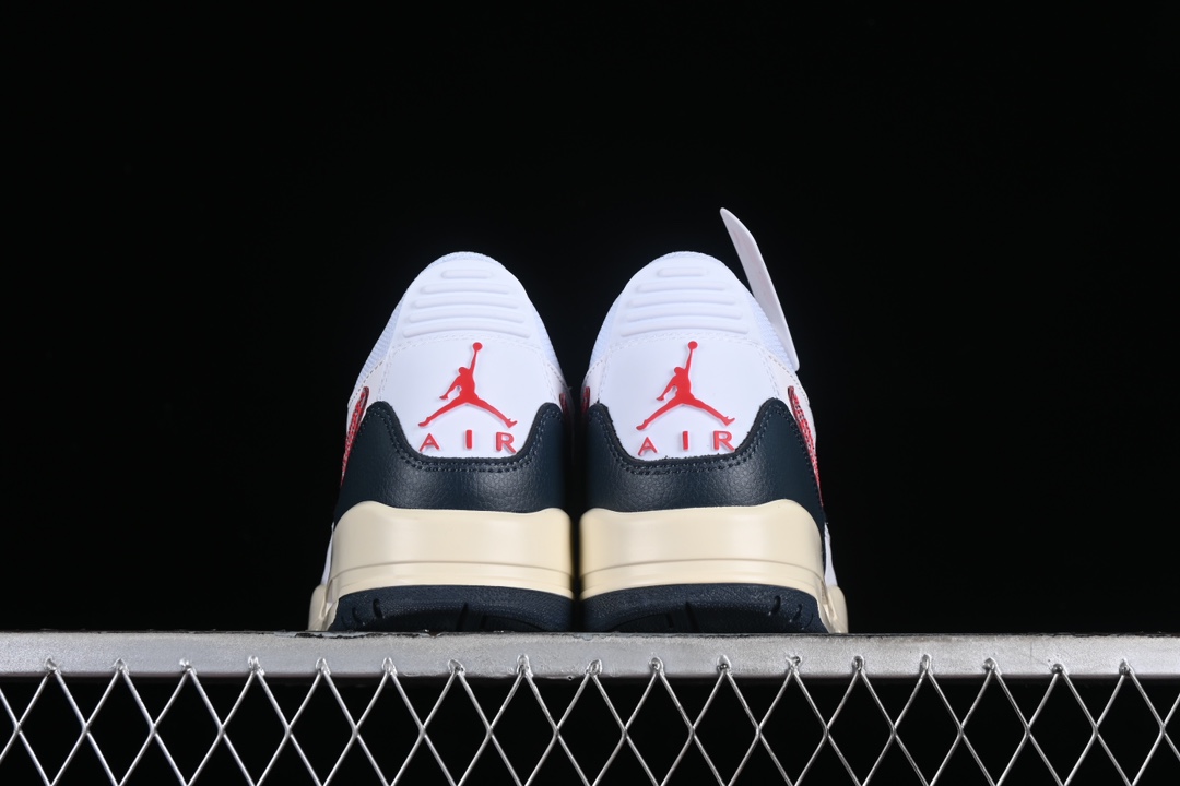 💰200真标💰240公司级💰280纯原
Air Jordan Legacy AJ312 Low 魔术贴三合一板鞋 CD9054-146
尺码:36 36.5 37.5 38 38.5 39 40 40.5 41 42 42.5 43 44 44.5 45 46 47.5 G.C3