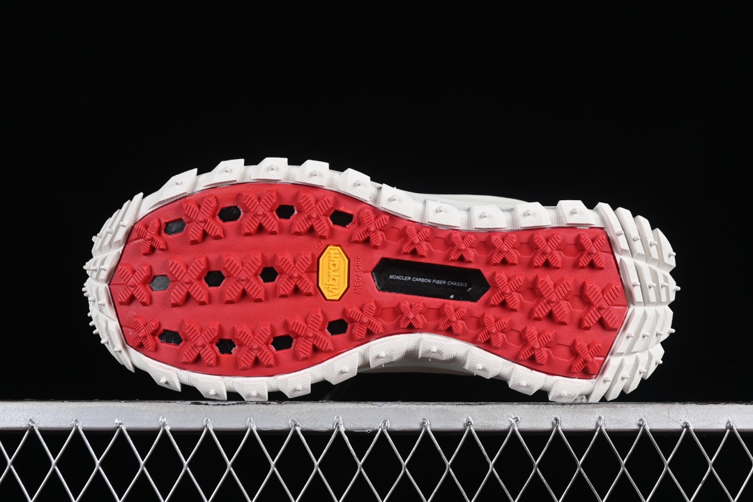 💰500纯原
Moncler 盟可睐/蒙口 Trailgrip GTX 抗撕裂材质山地户外鞋 M00100M2058
#鞋身采用Cordura防撕裂尼龙/Gore-Tex防水材质 中底内置全掌碳板 支撑性能拉满 侧边3M反光带
#大底采用RB MD 碳板 TPU 五层分离组合 鞋底搭载Vibram外底提供超强的抓地力和防滑性能 原装大盒包装 内赠Moncler徽章防层袋一副
尺码:36 36.5 37.5 38 38.5 39 40 40.5 41 42 42.5 43 44 44.5 45 46 X.E5