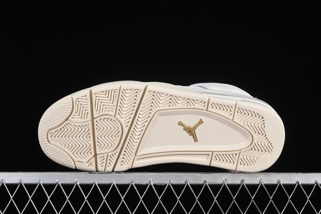 💰190真标💰280公司级💰380纯原💰520顶级
Air Jordan 4 Retro "Metallic Gold" AJ4 乔4米白金 AQ9129-170
#最大50.5码 原厂麂皮 内置小书包保护 外贸顶级专供 全部配色原鞋原尺码开发生产 极致还原 一眼ZP既视感
尺码：40 40.5 41 42 42.5 43 44 44.5 45 45.5 46 47.5 48.5 49.5 50.5 P.F6