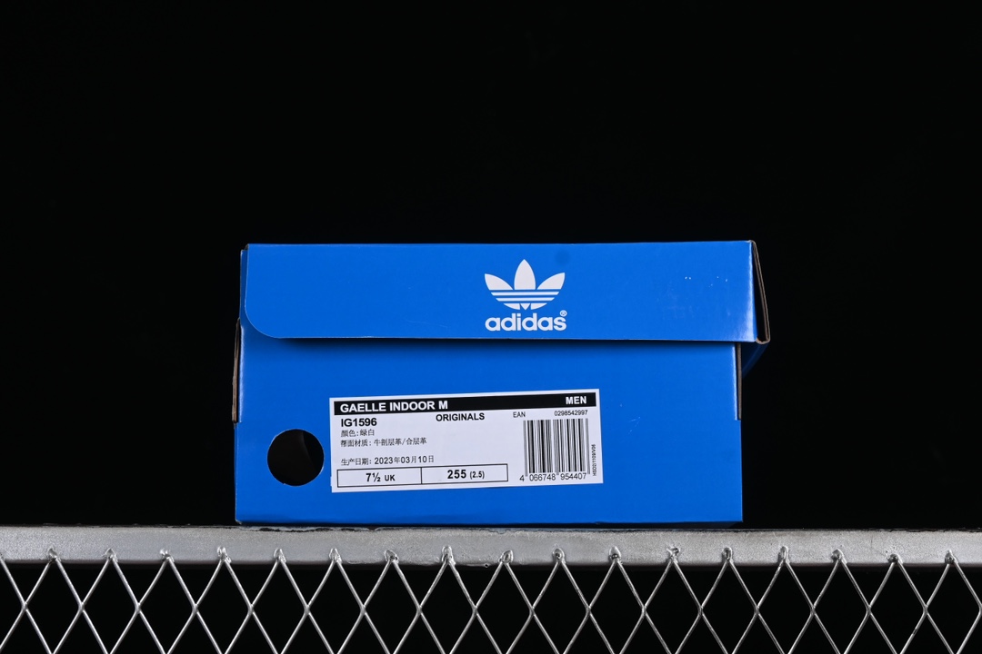 💰240纯原
Ad Originals Gazelle Indoor IG1596 三叶草复古休闲防滑耐磨低帮板鞋
尺码：35 36 36.5 37 38 38.5 39 40 40.5 41 42 42.5 43 44 44.5 45 N.D4