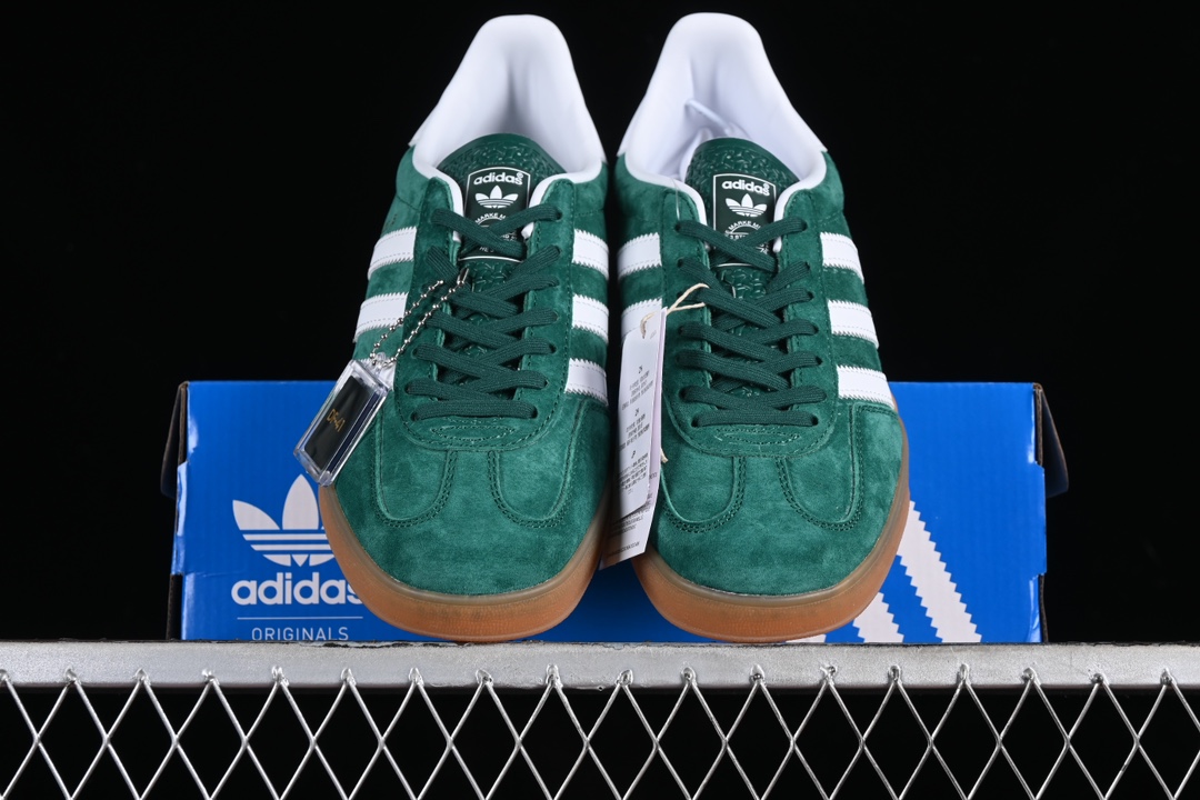 💰240纯原
Ad Originals Gazelle Indoor IG1596 三叶草复古休闲防滑耐磨低帮板鞋
尺码：35 36 36.5 37 38 38.5 39 40 40.5 41 42 42.5 43 44 44.5 45 N.D4