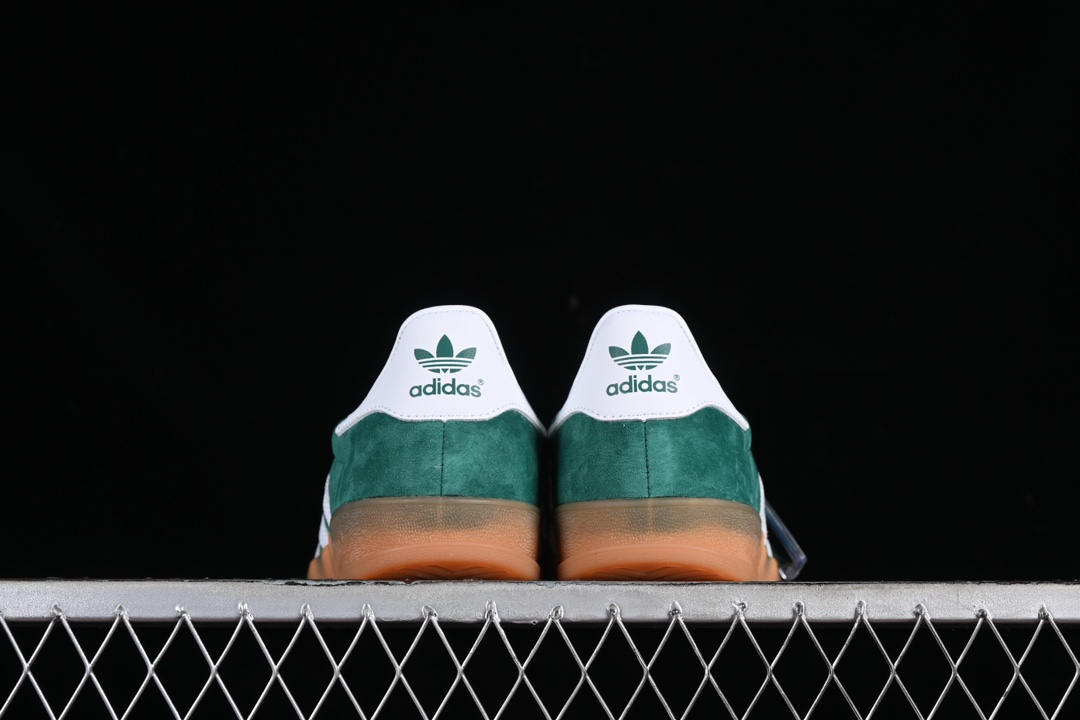 💰240纯原
Ad Originals Gazelle Indoor IG1596 三叶草复古休闲防滑耐磨低帮板鞋
尺码：35 36 36.5 37 38 38.5 39 40 40.5 41 42 42.5 43 44 44.5 45 N.D4