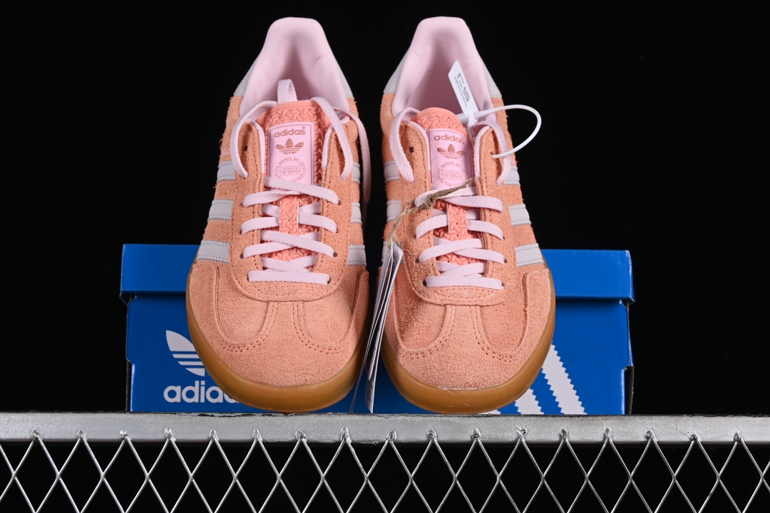 💰240纯原
Ad Originals Gazelle Indoor IE2946 三叶草复古休闲防滑耐磨低帮板鞋
#原厂原数据版型 皮料切割干净无任何毛边 鞋型细节完美 超高清洁度
尺码:35 36 36.5 37 38 38.5 39 40 3.D4