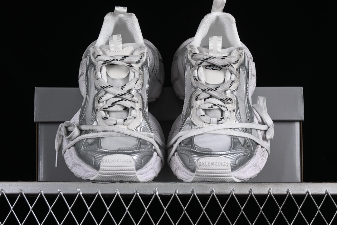 💰420纯原
Balenciaga Phantom Sneaker 官方同步 巴黎世家全新十代潮流跑鞋 W3XL59049
尺码：35 36 37 38 39 40 41 42 43 44 45 46 3.E5