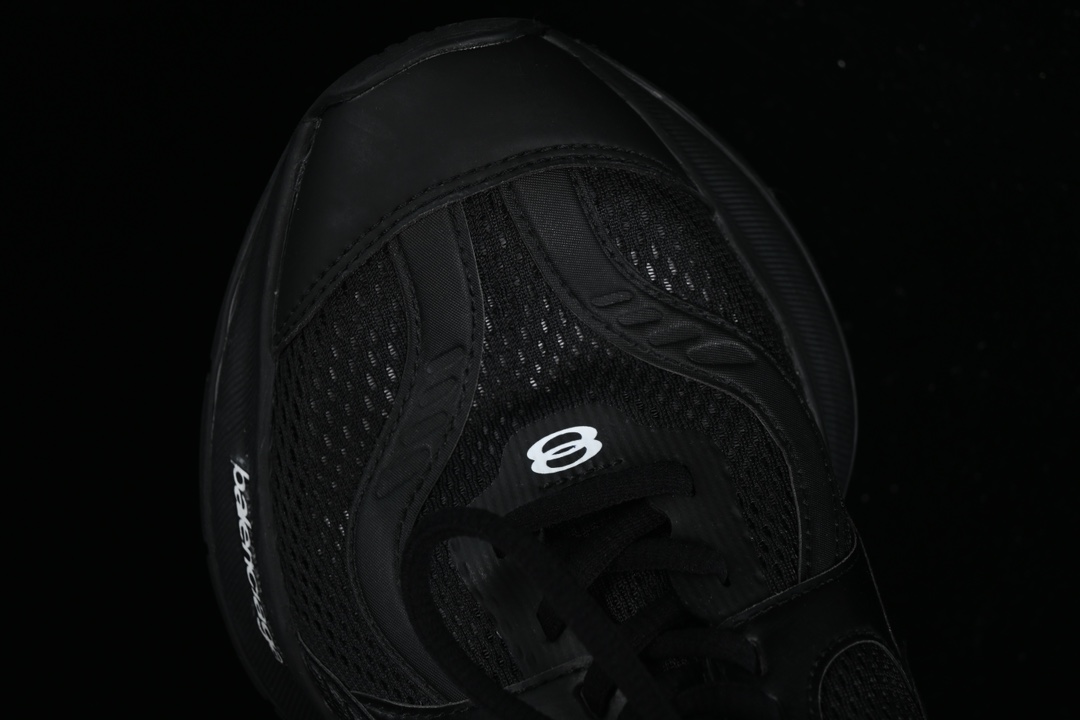💰360纯原
 Balenciaga Circuit 巴黎世家 超轻做旧印花圆头时尚潮流休闲鞋 WFLGY1000
尺码：35 36 37 38 39 40 41 42 43 44 45 46 HCD4