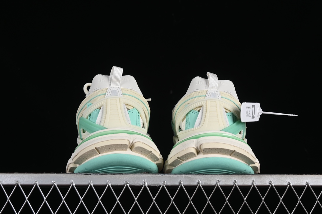 💰560纯原
Balenciaga Track.2 4.0 巴黎世家四代潮流跑鞋 W3AE23911
尺码：35 36 37 38 39 40 41 42 43 44 45 46 3.E5