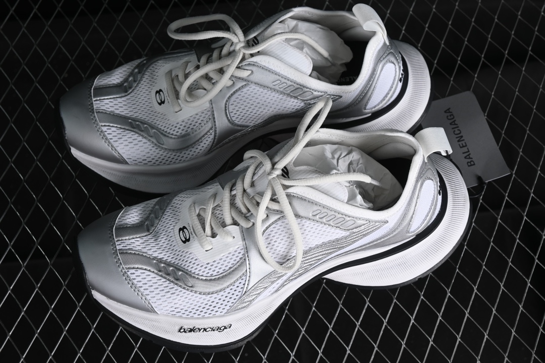 💰360纯原
Balenciaga Circuit 巴黎世家 超轻做旧印花圆头时尚潮流休闲鞋 WFLGY9100
尺码：35 36 37 38 39 40 41 42 43 44 45 46 HCD4