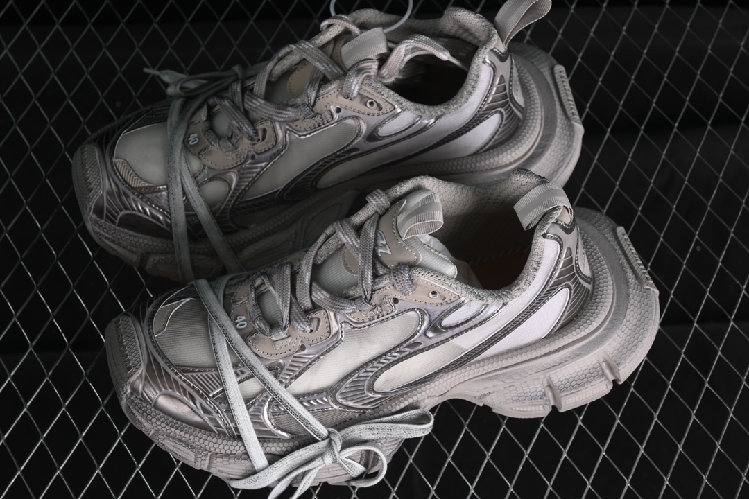 💰440纯原
Balenciaga Phantom Sneaker 官方同步 巴黎世家全新十代潮流跑鞋 W3XL50311
尺码：35 36 37 38 39 40 41 42 43 44 45 46 3.E5