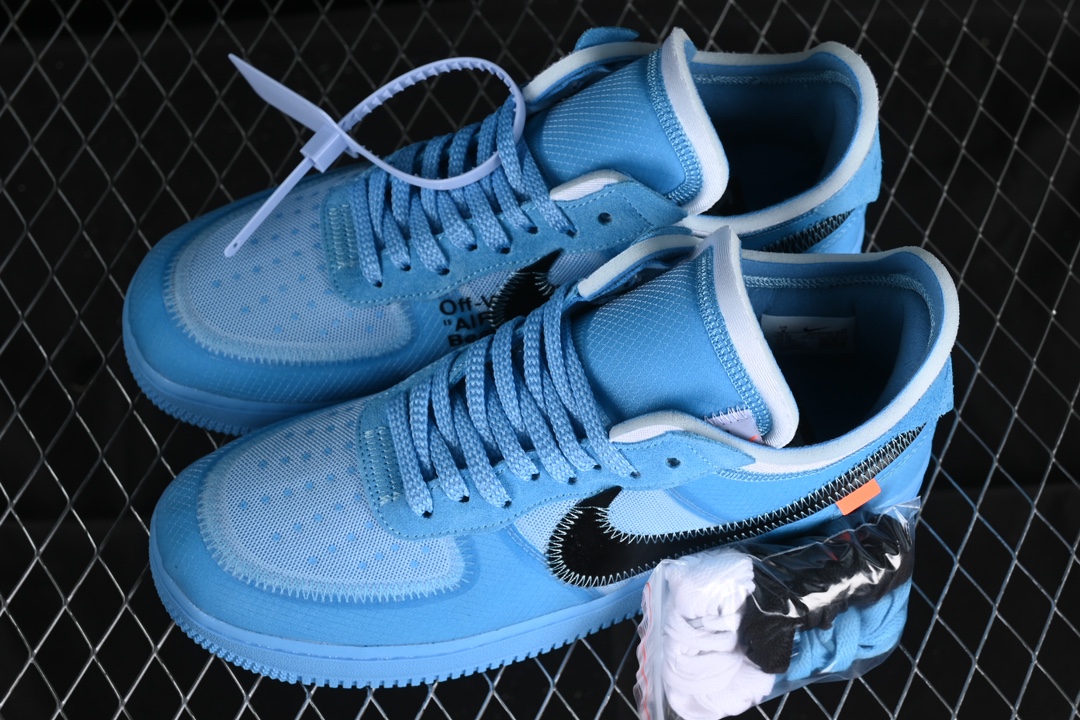 💰320纯原
Off White x Nk Air Force 1 Low OW 联名透明蓝 空军一号低帮休闲板鞋 AO4606-400
#原装网纱 鞋面工整无皱褶 原厂高频及Swoosh材质 原厂鞋垫+背胶
尺码:36 36.5 37.5 38 38.5 39 40 40.5 41 42 42.5 43 44 44.5 45 X.D4