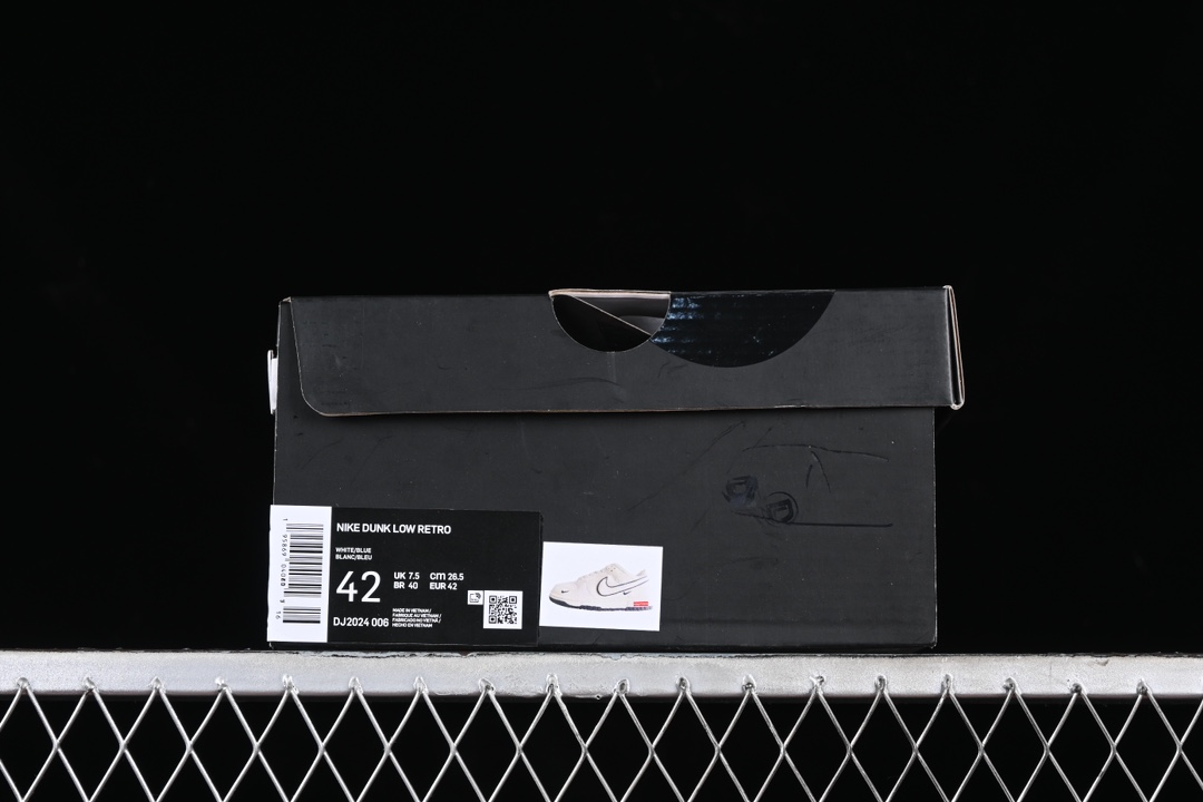 特价🉐💰220
Nk SB Dunk Low Supreme联名-米黑小黑勾 周年高端定制 低帮休闲板鞋 DJ2024-006
#定制鞋盒 大厂纯原品质出货 超高清洁度 皮料切割干净无任何毛边 细节完美
尺码:36 36.5 37.5 38 38.5 39 40 40.5 41 42 42.5 43 44 44.5 45 9.D4